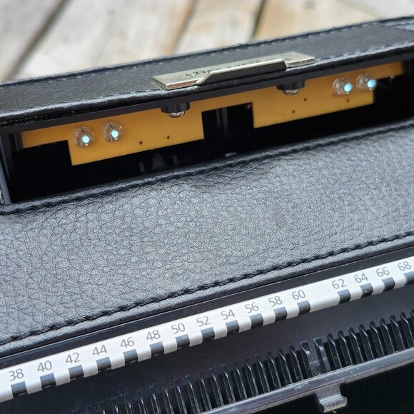 DiscGear Selector 120HD Faux Black Leather Storage Holder Case CD DVD With Light - Picture 8 of 13